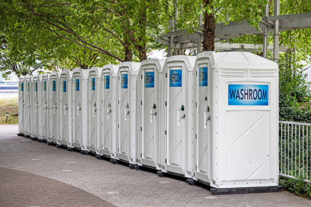 Portable Toilet Options We Offer in Lake Pocotopaug, CT