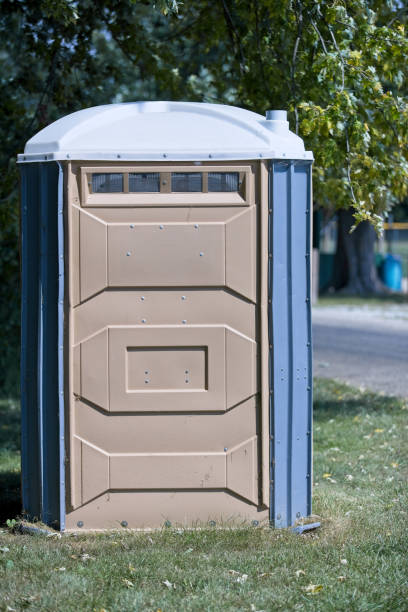 Best Portable bathroom rental  in Lake Pocotopaug, CT